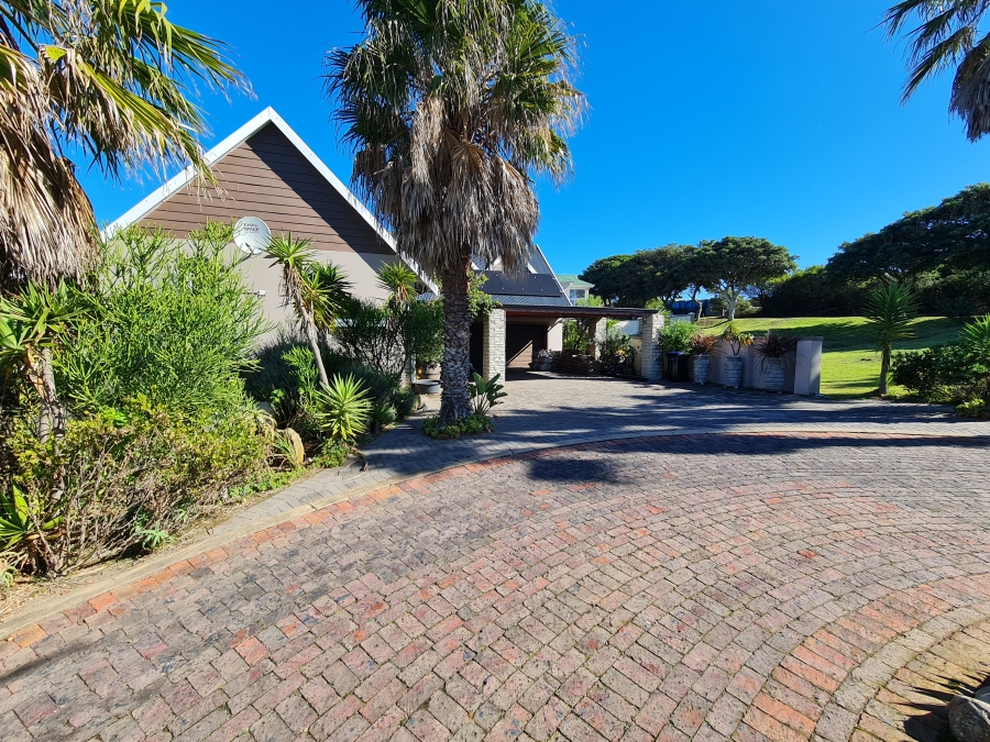 3 Bedroom Property for Sale in Marina Martinique Eastern Cape